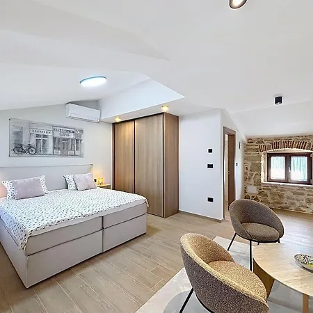 Dariocchi By Interhome